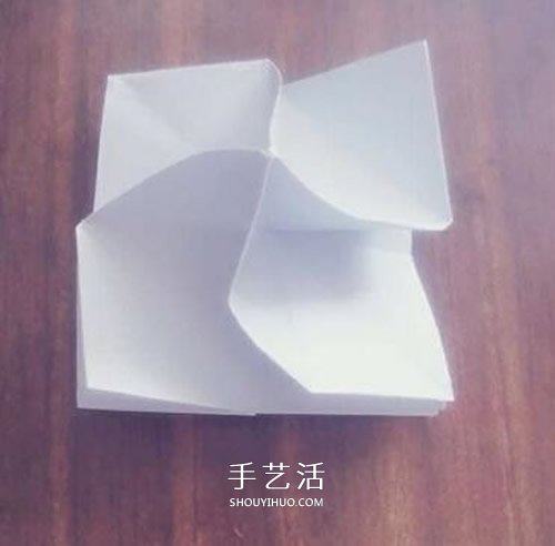 卷紙玫瑰怎么折圖解 簡(jiǎn)易版紙玫瑰的折法過程 -  rpnrmr.com