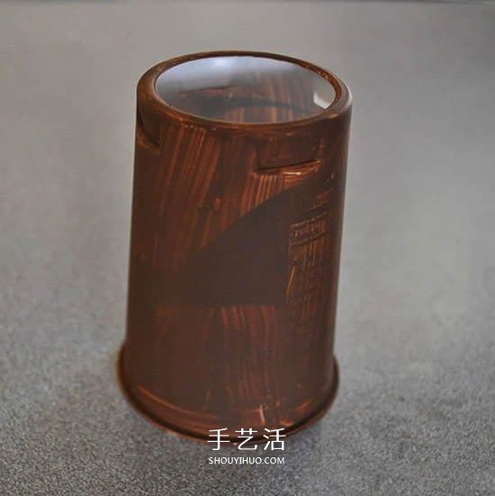 圣誕節(jié)馴鹿的制作方法 幼兒做紙杯馴鹿的教程 -  rpnrmr.com