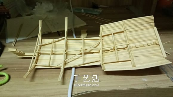 古代戰(zhàn)船模型手工制作 純以一次性筷子完成 -  rpnrmr.com