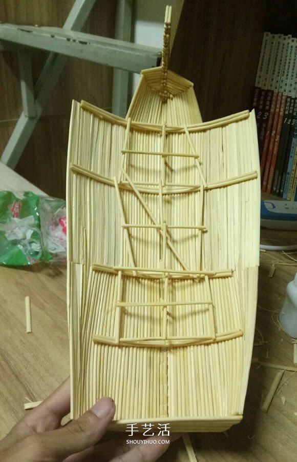古代戰(zhàn)船模型手工制作 純以一次性筷子完成 -  rpnrmr.com