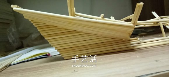 古代戰(zhàn)船模型手工制作 純以一次性筷子完成 -  rpnrmr.com