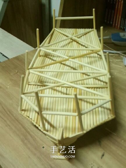 古代戰(zhàn)船模型手工制作 純以一次性筷子完成 -  rpnrmr.com