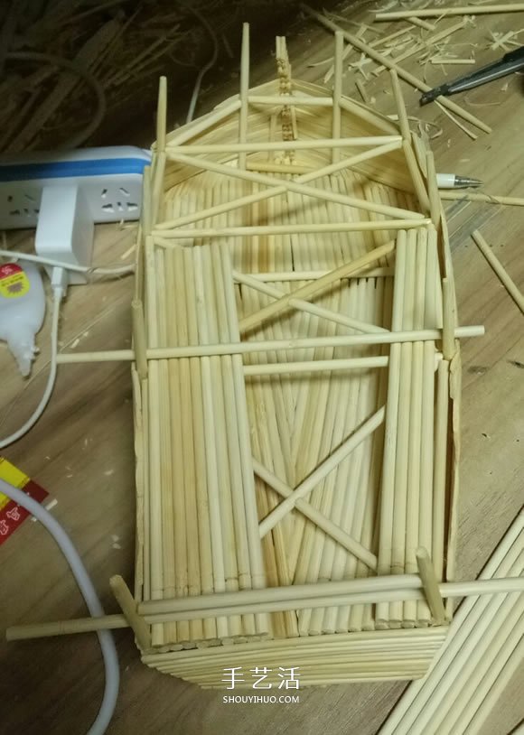 古代戰(zhàn)船模型手工制作 純以一次性筷子完成 -  rpnrmr.com