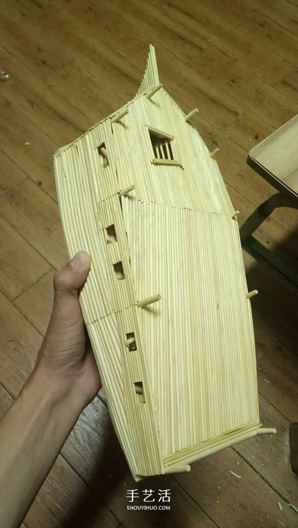 古代戰(zhàn)船模型手工制作 純以一次性筷子完成 -  rpnrmr.com