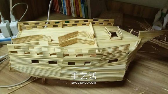 古代戰(zhàn)船模型手工制作 純以一次性筷子完成 -  rpnrmr.com