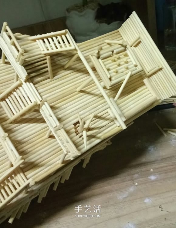古代戰(zhàn)船模型手工制作 純以一次性筷子完成 -  rpnrmr.com