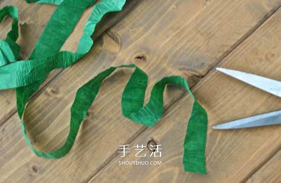 簡(jiǎn)單皺紋紙圣誕樹做法 兒童自制圣誕樹的教程 -  rpnrmr.com