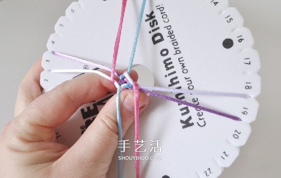 怎么編織彩色手鏈圖解 四根繩編手鏈的方法 -  rpnrmr.com