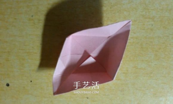 鏤空紙花球怎么折圖解 簡(jiǎn)單手工花球的折法 -  rpnrmr.com