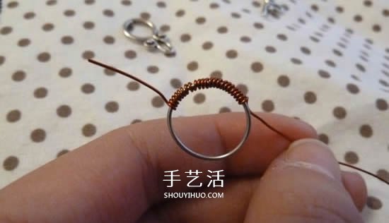 DIY銅線手鏈的步驟圖 銅線手工制作手飾教程 -  rpnrmr.com