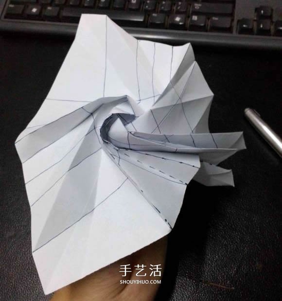 妮妮玫瑰的折法圖解 手工漂亮紙玫瑰折紙步驟 -  rpnrmr.com