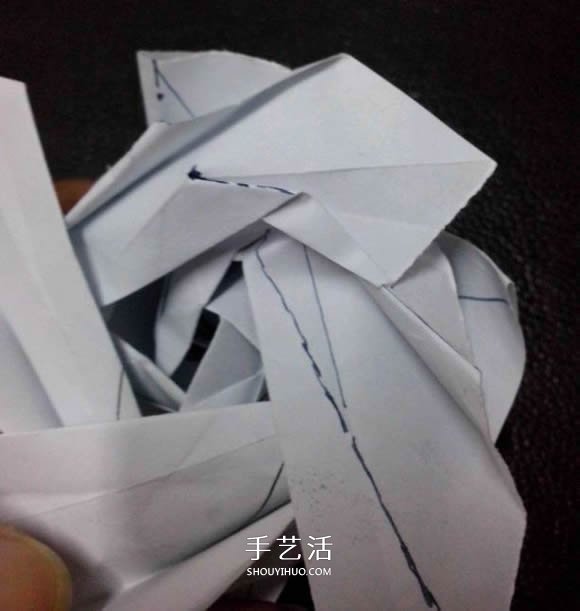 妮妮玫瑰的折法圖解 手工漂亮紙玫瑰折紙步驟 -  rpnrmr.com