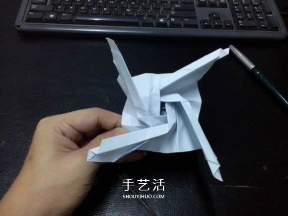 妮妮玫瑰的折法圖解 手工漂亮紙玫瑰折紙步驟 -  rpnrmr.com