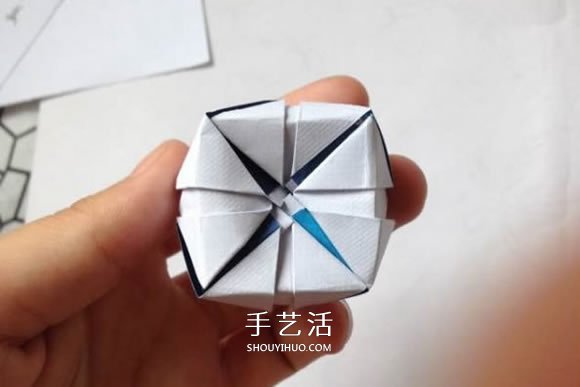 川崎玫瑰的經(jīng)典折法圖解 怎么折川崎玫瑰花教程 -  rpnrmr.com