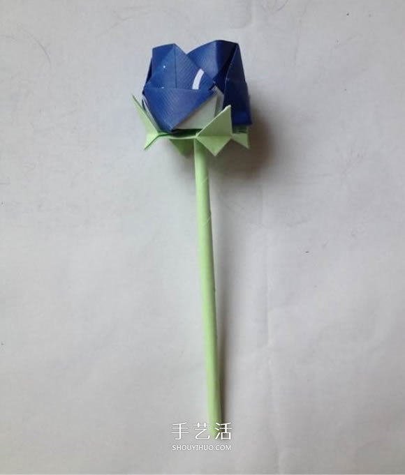 川崎玫瑰的經(jīng)典折法圖解 怎么折川崎玫瑰花教程 -  rpnrmr.com