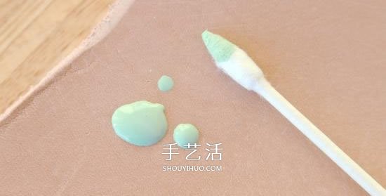 簡單的指甲油小改造 讓金屬戒指擁有美麗色彩 -  rpnrmr.com