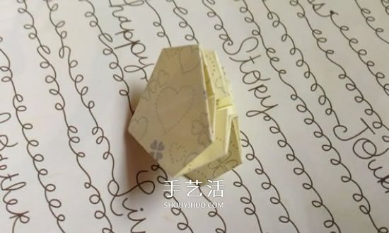 看著很像四葉草 漂亮四瓣紙花的折紙方法圖解 -  rpnrmr.com