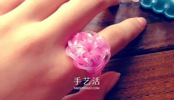 怎樣用橡皮筋編織戒指 編成漂亮的花朵造型 -  rpnrmr.com