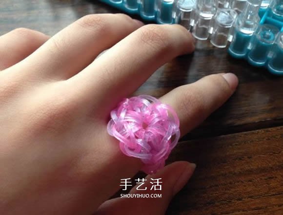 怎樣用橡皮筋編織戒指 編成漂亮的花朵造型 -  rpnrmr.com