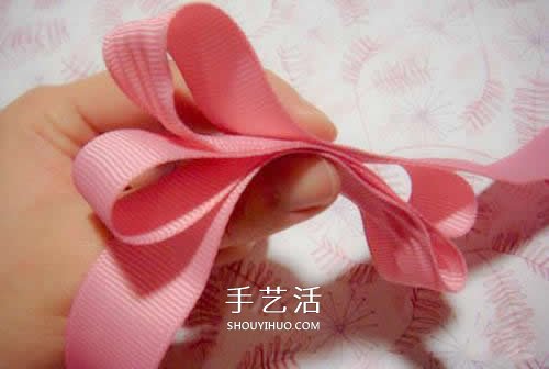 超簡單珍珠手鏈DIY 用緞帶給手鏈配個蝴蝶結(jié) -  rpnrmr.com