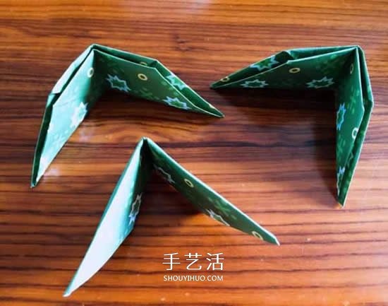 卷紙筒廢物利用 和紙花一起做漂亮圣誕花環(huán) -  rpnrmr.com