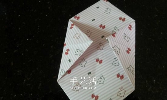 特色紙盒的折法圖解 折一個(gè)四葉草盒子的教程 -  rpnrmr.com