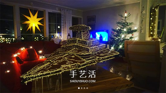 圣誕節(jié)傳統(tǒng)的姜餅屋 轉(zhuǎn)變成星際大戰(zhàn)風(fēng)戰(zhàn)艦 -  rpnrmr.com