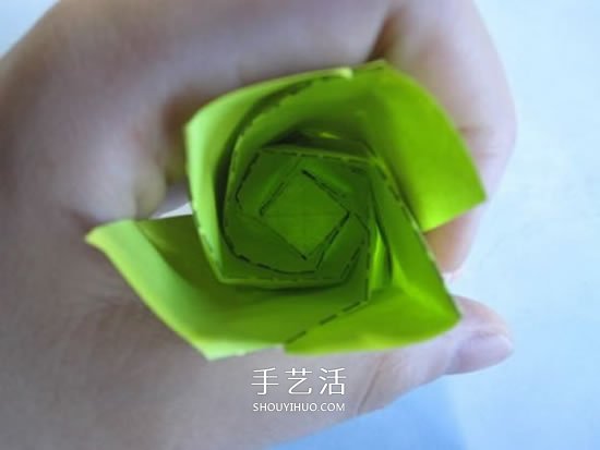 原創(chuàng)紙玫瑰花的折紙圖解 步驟過程非常詳細(xì) -  rpnrmr.com