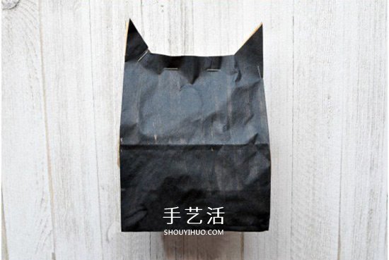 萬圣節(jié)可愛小蝙蝠制作 利用牛皮紙袋改造而成 -  rpnrmr.com