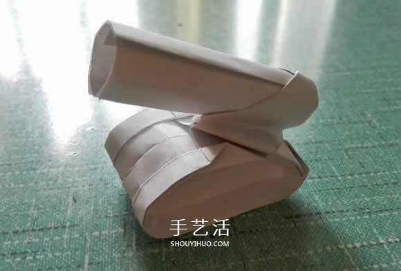 簡單現(xiàn)代兵器折紙教程 可愛小坦克的折法圖解 -  rpnrmr.com