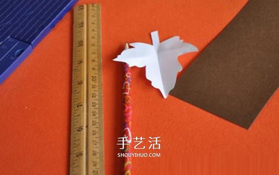 卡紙手工制作南瓜和樹葉 做成漂亮萬圣節(jié)掛飾 -  rpnrmr.com