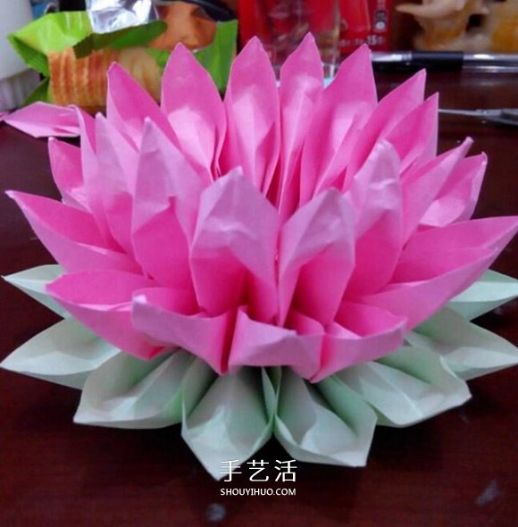 超簡(jiǎn)單的折紙教程 美麗荷花的折法步驟圖解 -  rpnrmr.com
