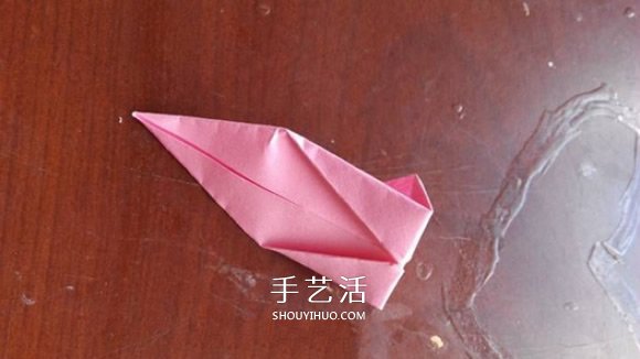 超簡(jiǎn)單的折紙教程 美麗荷花的折法步驟圖解 -  rpnrmr.com