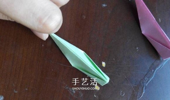 超簡(jiǎn)單的折紙教程 美麗荷花的折法步驟圖解 -  rpnrmr.com