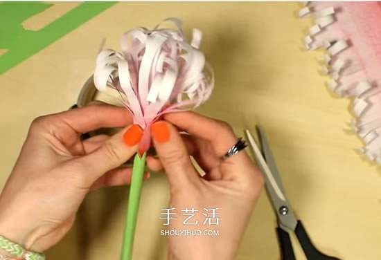 重陽節(jié)手工制作 彩紙做立體菊花的方法圖解 -  rpnrmr.com