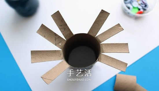 幼兒手工制作卷紙筒蜘蛛 萬圣節(jié)變異蜘蛛做法 -  rpnrmr.com