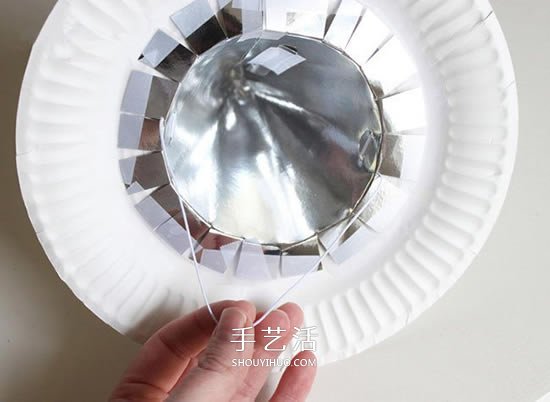 蛋糕盤廢物利用 手工制作萬圣節(jié)女巫帽的方法 -  rpnrmr.com