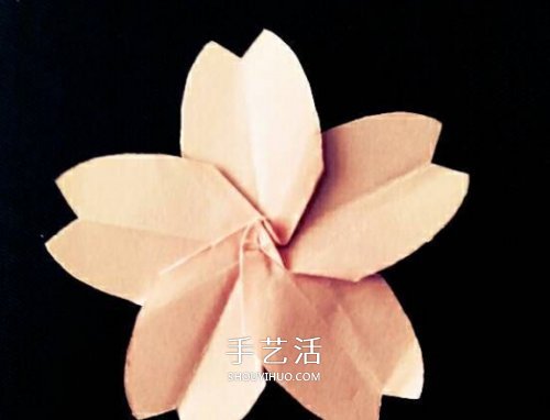 折櫻花的簡單方法圖解 先剪紙花再折疊櫻花 -  rpnrmr.com