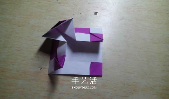 怎么折紙格紋愛心圖解 雙色格子心形的折法 -  rpnrmr.com