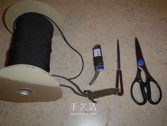 男士傘繩手繩的編法 簡(jiǎn)潔陽(yáng)剛男手鏈編織圖 -  rpnrmr.com