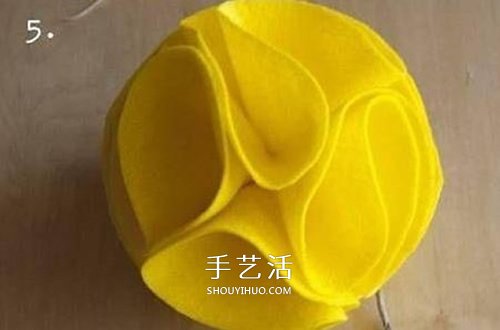 不織布繡球的做法圖片 自制新年繡球掛飾圖解 -  rpnrmr.com