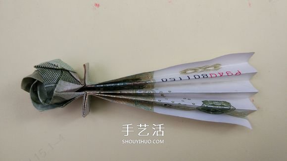 紙幣折心花怒放的方法 情人節(jié)愛心玫瑰花折法 -  rpnrmr.com