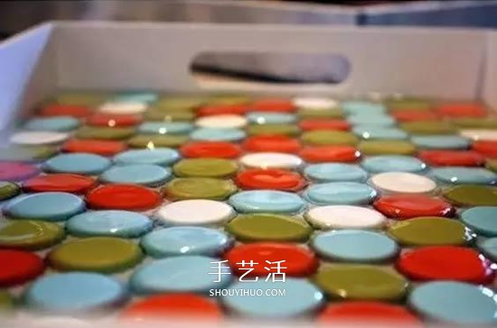 瓶蓋廢物利用 把木托盤(pán)改造成泡茶墊子的方法 -  rpnrmr.com