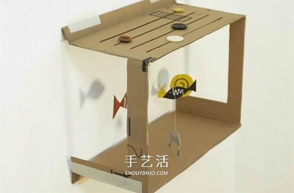 親手做一個(gè)玩具魚缸 廢紙箱制作小魚缸的圖片 -  rpnrmr.com