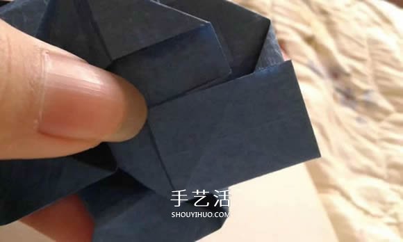 折紙玫瑰花教程 漂亮貝利爾玫瑰的折法步驟 -  rpnrmr.com