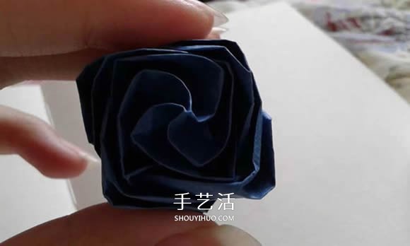 折紙玫瑰花教程 漂亮貝利爾玫瑰的折法步驟 -  rpnrmr.com