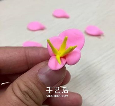 想念起了春天 用超輕粘土手工制作美麗的桃花 -  rpnrmr.com