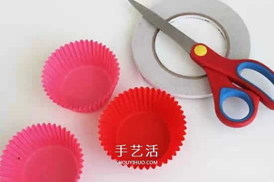 節(jié)日花環(huán)DIY 簡單蛋糕紙做花環(huán)的方法圖解 -  rpnrmr.com