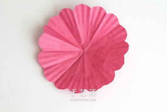 節(jié)日花環(huán)DIY 簡單蛋糕紙做花環(huán)的方法圖解 -  rpnrmr.com