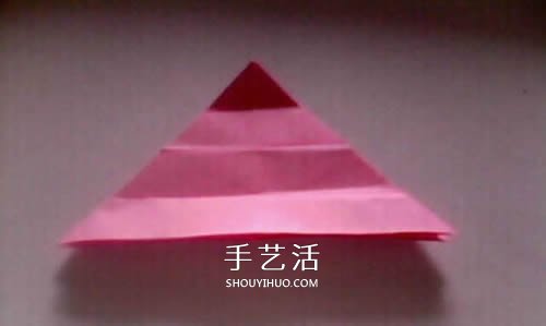 簡(jiǎn)單紙玫瑰花的折法 像是還未完全綻放的結(jié)構(gòu) -  rpnrmr.com